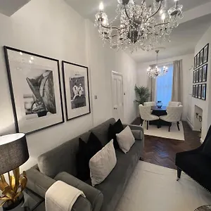  Holiday home Luxury - Townhouse United Kingdom